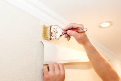 Pose de papier peint à Bais — revêtements muraux et toiles de verre
